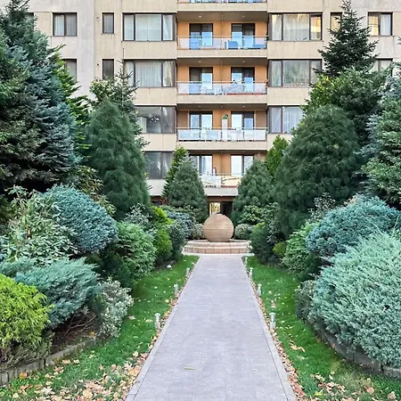 Garden - Herastrau Park 3min Walk Appartement *
