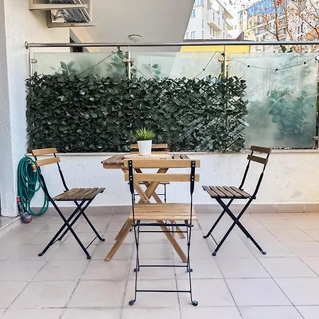 Garden - Herastrau Park 3min Walk 부쿠레슈티